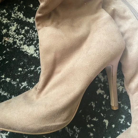 Thigh high boots - Picture 2 of 2